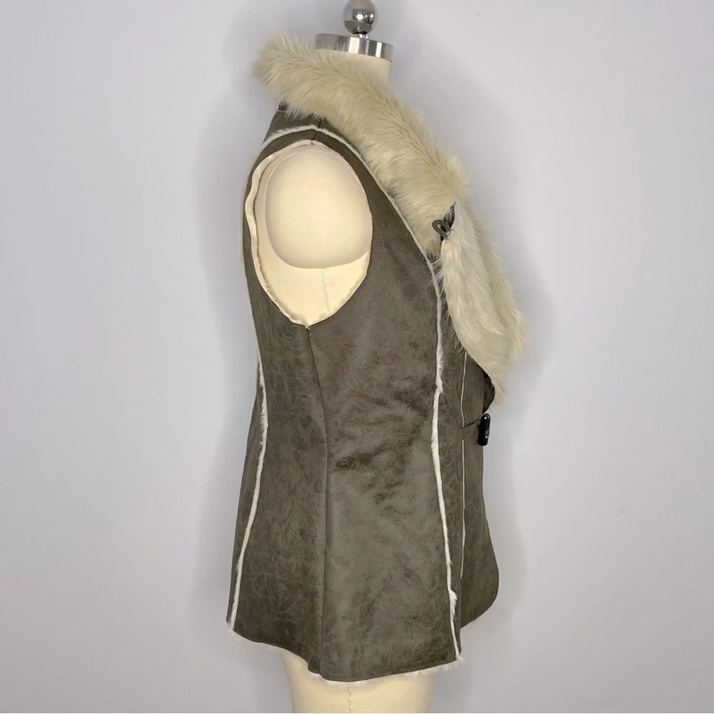 INC International Concepts love vest